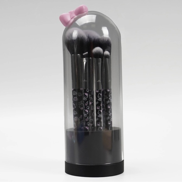 BNIB hello Kitty makeup set 💄 - Picture 2 of 8